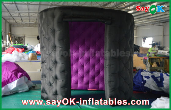 A barraca inflável oval preta elegante da cabine da foto das decorações da cabine da foto arredondou o iglu com 2 portas