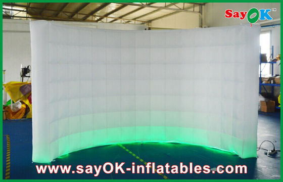 Pano inflável branco pequeno da parede 210D Oxford do diodo emissor de luz da cabine 3m Lx2m H da foto com luz e ventilador